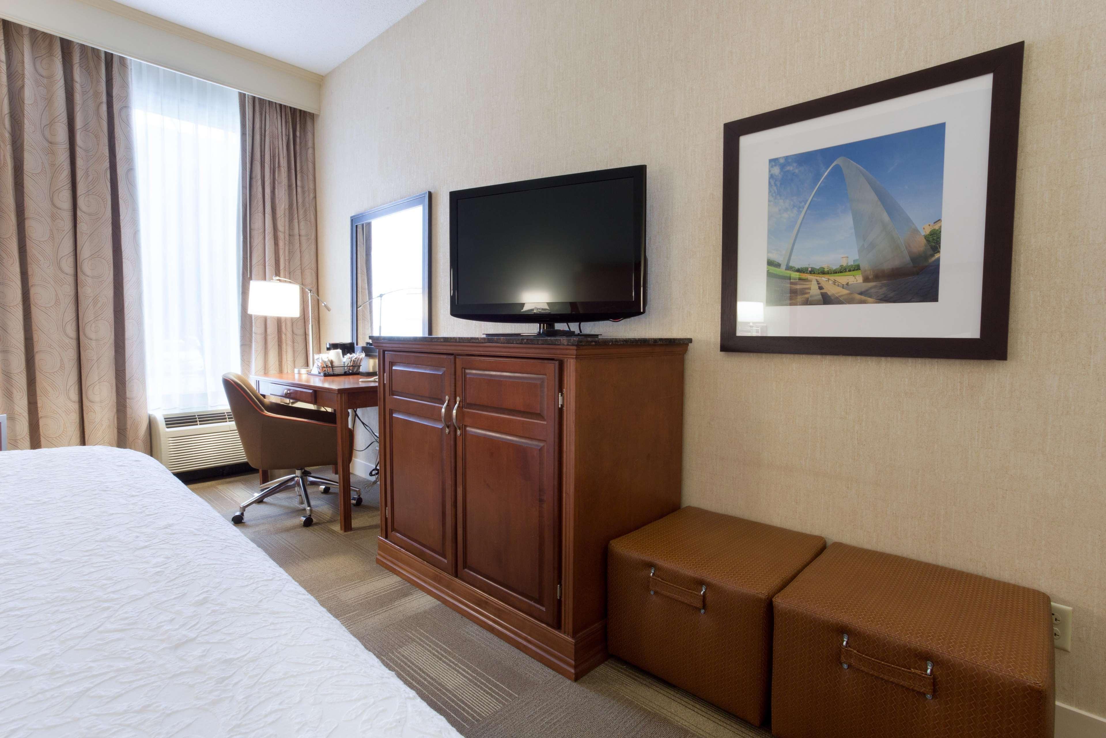 Hampton Inn St. Louis Southwest Fenton Extérieur photo